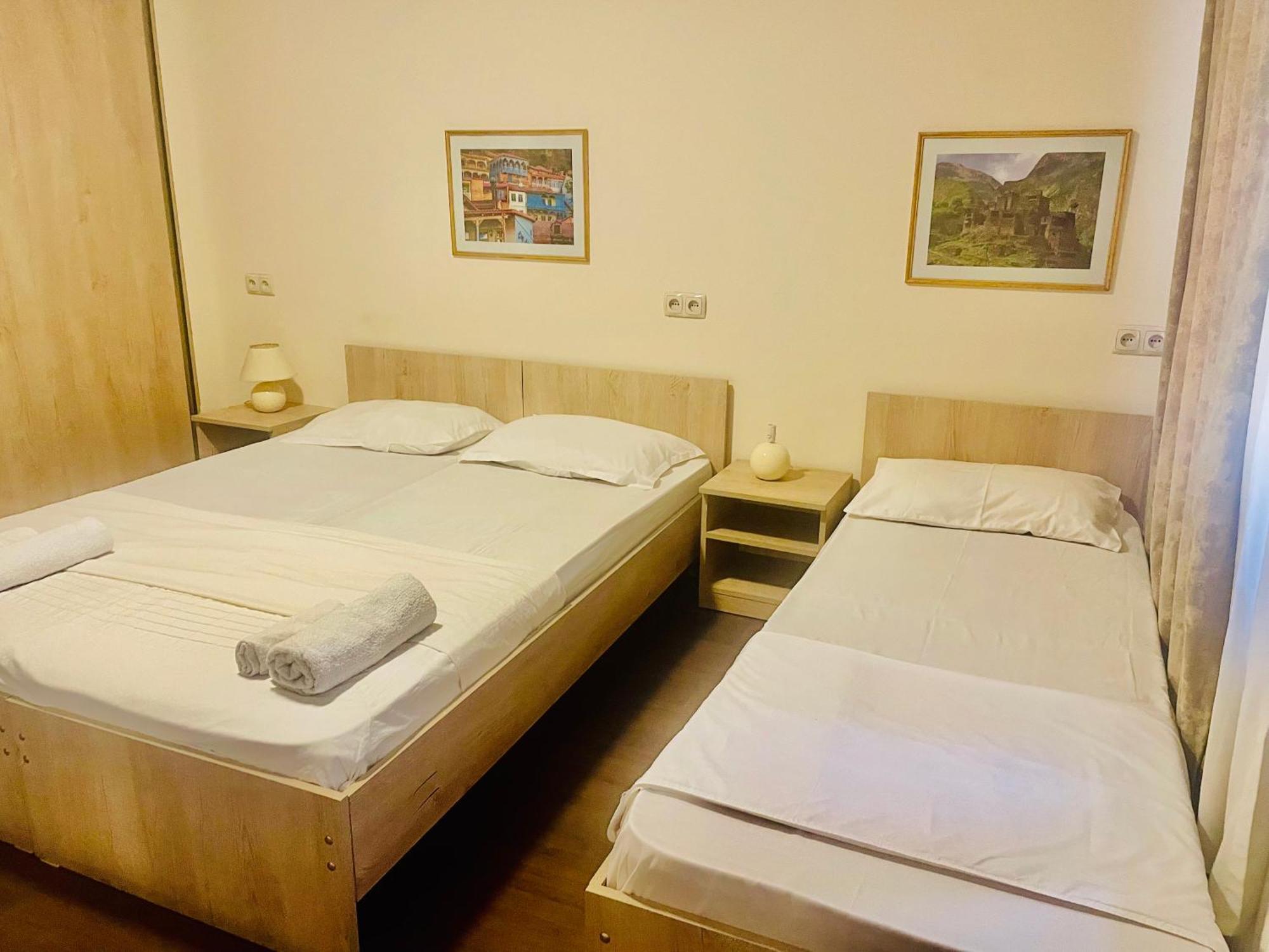 Bon Voyage Hostel Tbiliszi Kültér fotó