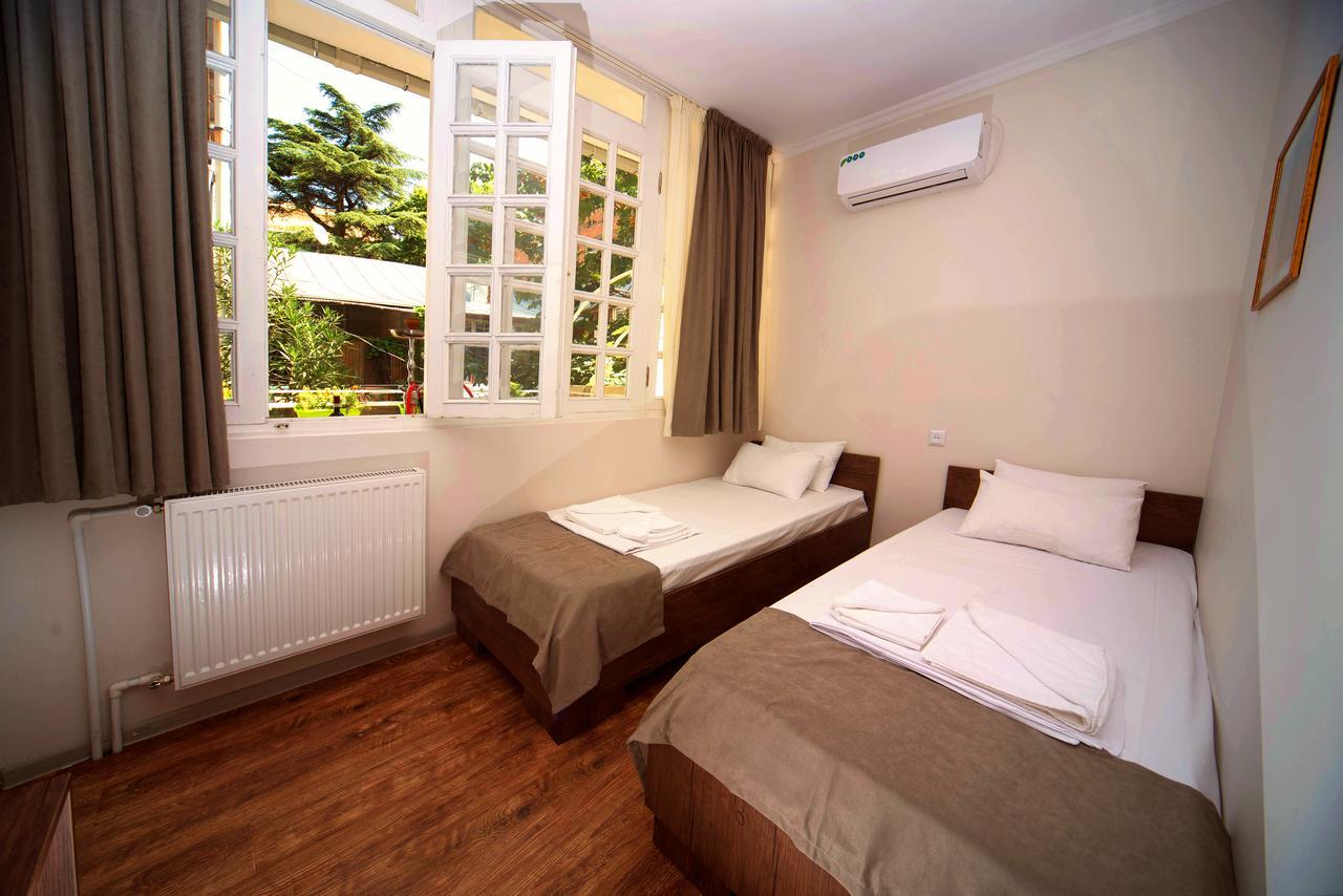 Bon Voyage Hostel Tbiliszi Kültér fotó