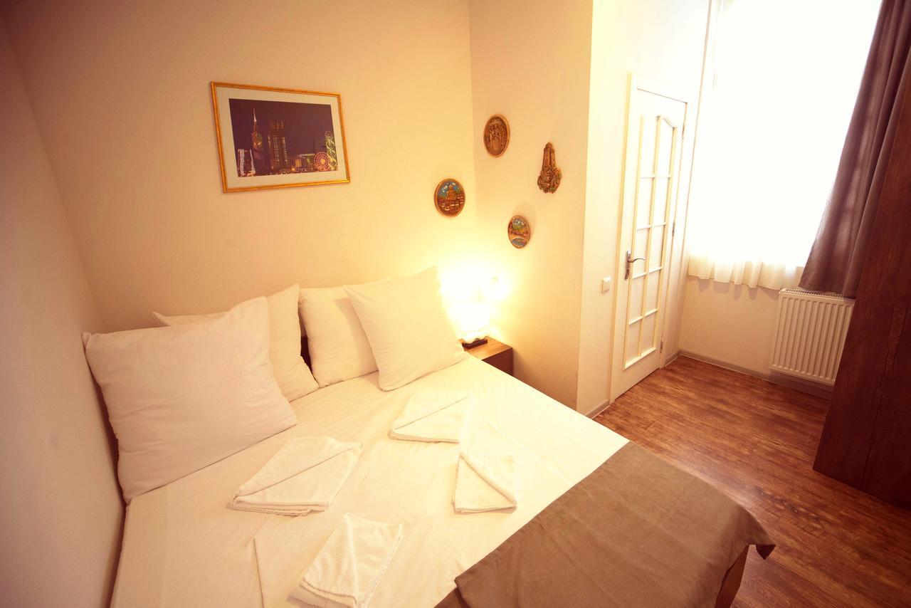 Bon Voyage Hostel Tbiliszi Kültér fotó