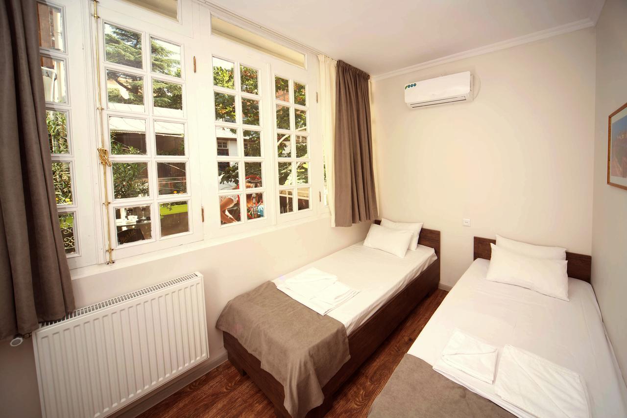 Bon Voyage Hostel Tbiliszi Kültér fotó