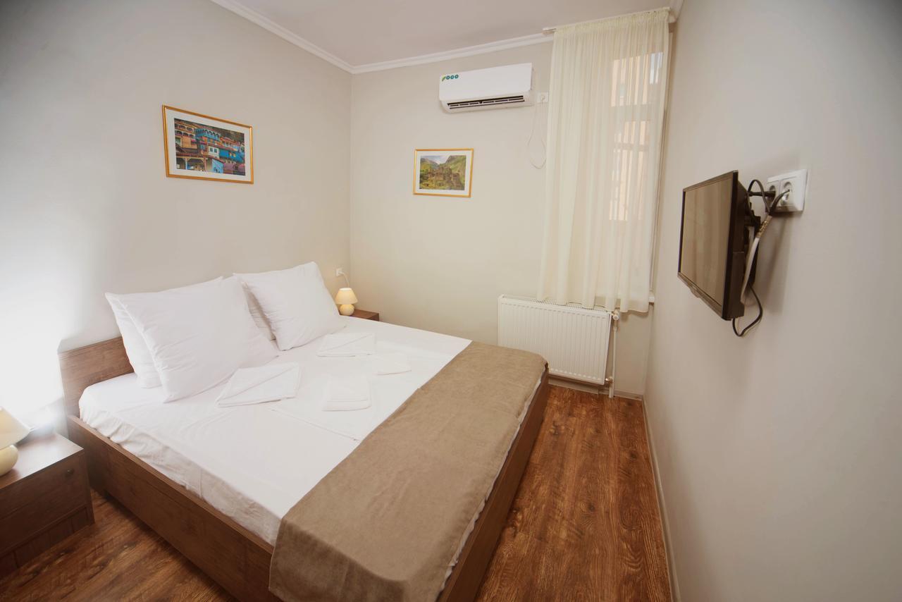 Bon Voyage Hostel Tbiliszi Kültér fotó